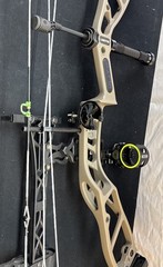 Elite Basin 20-70lb Compound Bow RH
