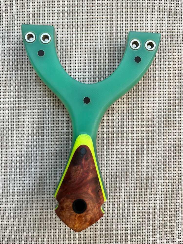 Custom Handmade. Hunting Slingshot. OTT. 90mm.
