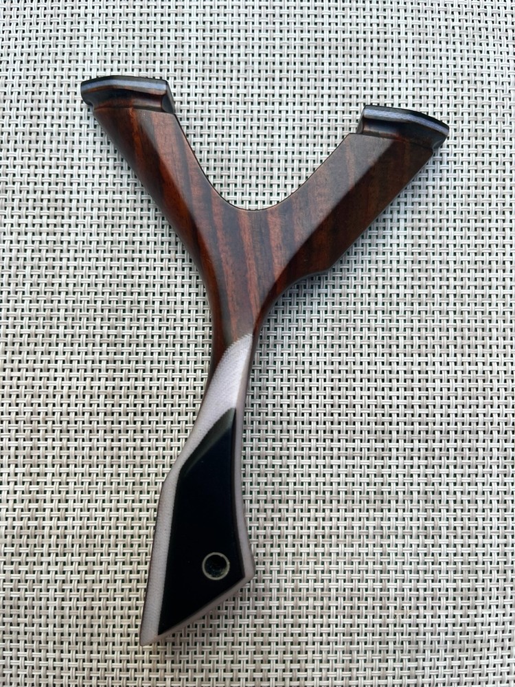 Custom Handmade. Hunting Slingshot. OTT. 90mm.