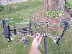 NEW LEFT-HANDED BEAR Archery Vast Compound bow complete set up