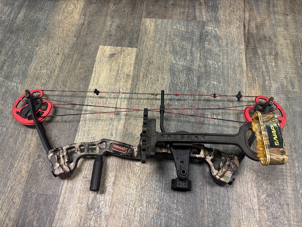 Barnett Vortex Hunter compound bow, 29” draw, #60 pull. FREE S&H!