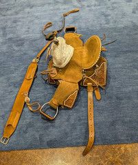 Seven Saddle Lightweight Leather Saddle, Brown,Seat: 12.5″ Gullet:6.5