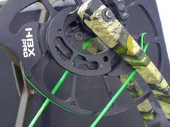 NEW Hoyt Vtm 31 Right Hand 60-70 Lbs. Drawlength Set At 29.5 camo color