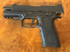 SIG Sauer P320 X-Carry CO2 BB Air Pistol w/ Box & 2 Mags AIR-P320XCA-BB