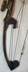 Vintage Bear Whitetail Hunter Green Camo Compound Bow 65# 30″ Draw Right Handed