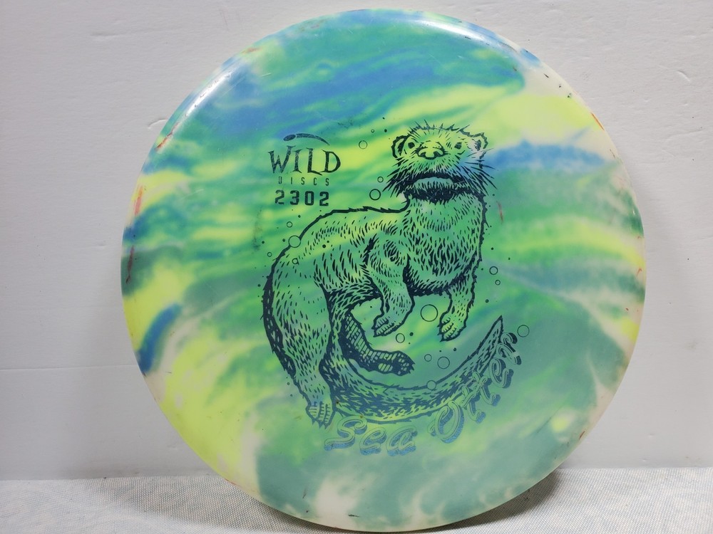Wild Discs 2302 Sea Otter 175 grams disc golf Green Yellow Blue