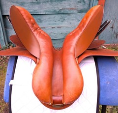 Stübben Genesis VSD Deluxe Close Contact Honey Leather – 17.5” seat