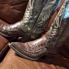 Tony Lama Brown Crocodile Print Western Cowboy Boots, Zigzag Stitched Shaft