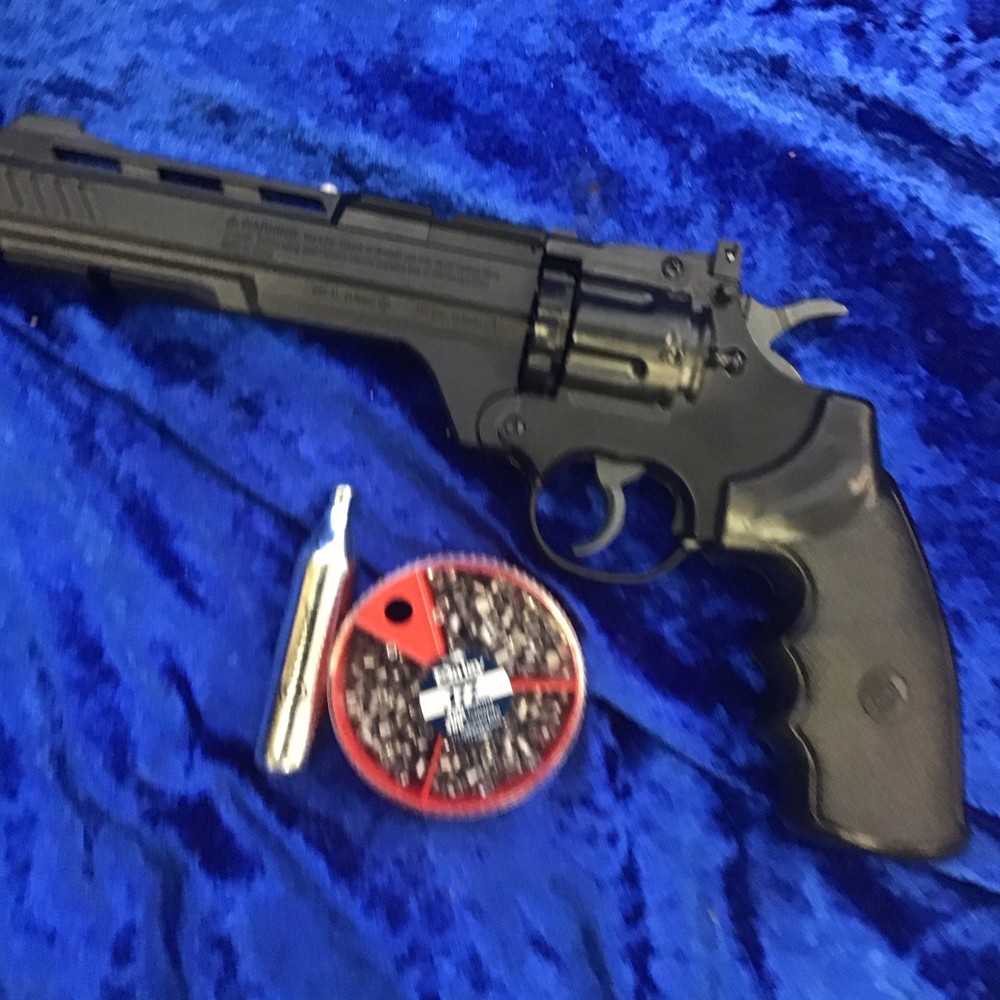 Crosman Vigilante Air Pistol CO2 Powered Dual Ammo Air Revolver .177/BB – CCP8B2