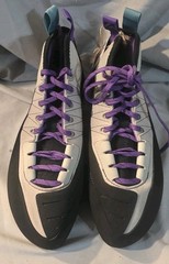 Adidas 5.10 Grandstone Climbing Shoes Black Purple BC0866 Men SZ 9 NWOB Defect