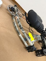 Bear Cruzer G2 compound bow, 26” draw, #70 pull RH