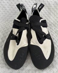 Evolv Defy Medium Volume Climbing Shoes Size 45 Mens 11.5 Black White PSR 04