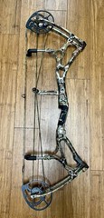 Bear Motive 7 60-70# Realtree APG HD 26.5-31” LH Left Handed Great Condition
