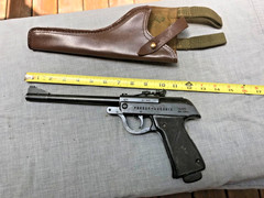 Vintage 1975 dated Polish Predom- Lucznik Air gun PISTOL .177 Cal w/ holster
