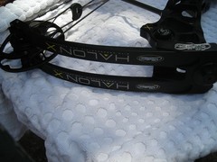 NICE GENTLY Used Mathews Halon X BLACK Bow 70 Lbs RIGHT HAND