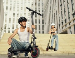 Folding Electric scooter with turn lights E-scooter 19mph max speed 20 miles