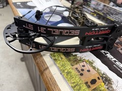 Darton Sequel 31 ST2 60-70lbs 25-30.5 Draw Length Compound Bow