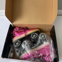 POPULAR Chicago pink skates” LIGHT UP” high Rebound Wheels Size4 USA NEW In Box