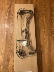 Mathews Lift 29.5 LH Earth Riser Camo Limbs 65# 30 IN Draw