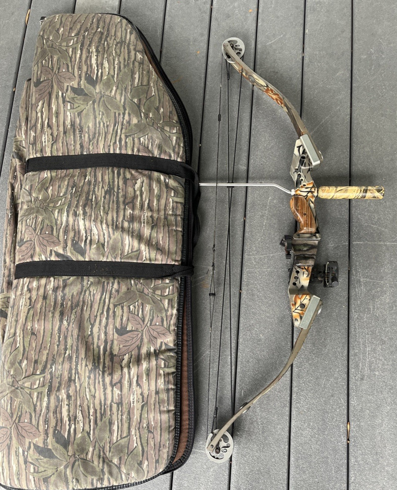 Alpine Archery Northwind Compound Bow with case