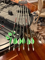 Elite Option 7 Complete Package RH 60lb w/ 12 arrows and 9 Exodus 100gr BH tips