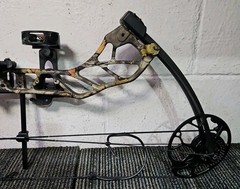 Topoint Archery Starting 31 Compound Bow With Arrows and Case