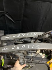 MATHEWS VERTIX COMPOUND BOW #70/28″ (H83004545)