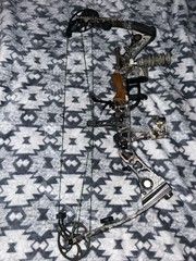 Mathews Outback Compound Solo Cam Bow Camo 70lbs Draw Weight 28” 80%/27.5” 65%