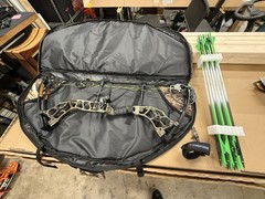 Blackout/Bear Intrigue Xt4 Left Hand Compound Bow