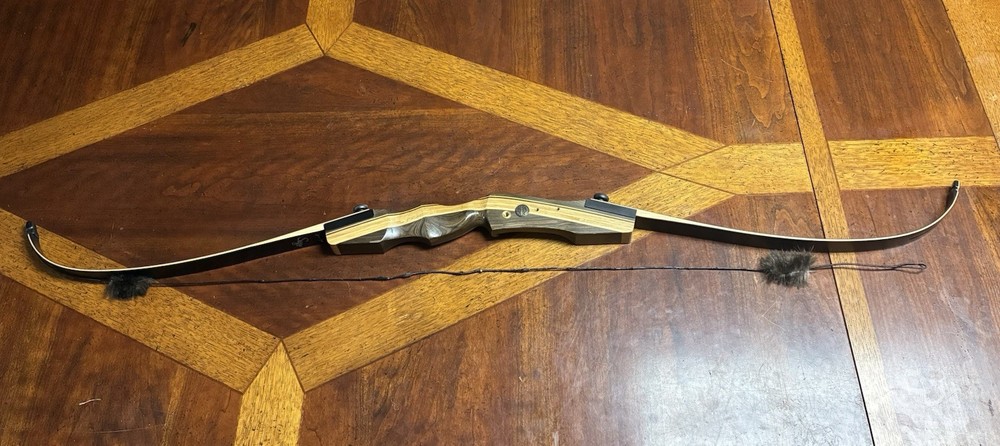 Samick Archery Sage Takedown Recurve Bow LH 30#& 50#Limbs 62 In.