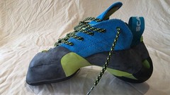 2 Pair of Scarpa Mago Lace Climbing Shoes (Size 40.5EU, 7-2/3M, 8-2/3W)