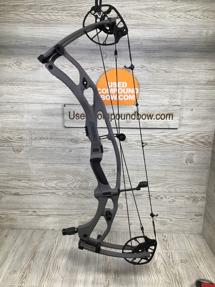 Hoyt RX-9 Ultra Right Handed 60-70# Tombstone 29/70