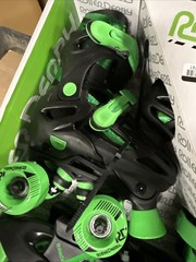 ROLLER DERBY GREEN WIRE KIDS’ QUAD COMBO SKATES – YOUTH 12-2 BLACK/GREEN