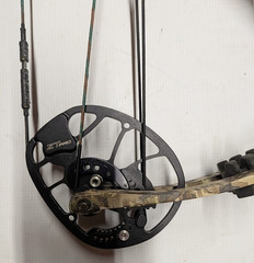 2019 Hoyt Helix Ultra SubAlpine Camo Compound Bow! RH 27-30″ 50-60lb.