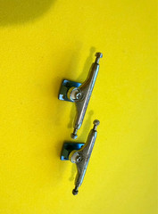 Dynamic Trucks (36mm) blue and silver, New Hardware