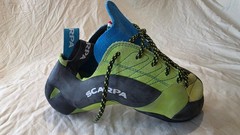 2 Pair of Scarpa Mago Lace Climbing Shoes (Size 40.5EU, 7-2/3M, 8-2/3W)