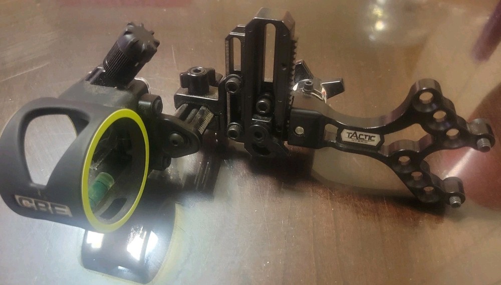 CBE Tactic Right Hand 1-Pin Fixed Compound Bow Sight Black/Green