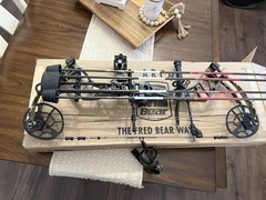 Bear Archery Legit RTH Compound Bow – Olive/Fred Bear Camo (AV13A21137R)