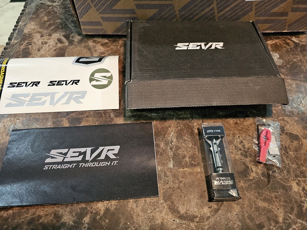 Sevr Titanium (Ti) 2.1 100grain 8-32 Thread Hybrid Broadhead New
