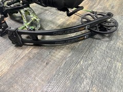 Bear Cruzer G2 compound bow, 26” draw, #70 pull. FREE S&H!