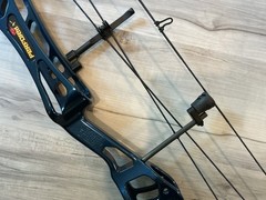 PSE 2019 Blue 50# Perform X 3D Bow *Mint Condition* Purchased New & Light Use