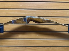 Bear Archery Recurve Bow Grizzly 56”AMO 40 lbs Draw LH – Item 4299