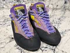 LA SPORTIVA Mythos Purple Rock Climbing Shoes Women’s Size 39 / US 8.5 Italy GUC