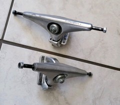 Gullwing Charger Neil Carver RKP longboard skateboard trucks 10″ wide