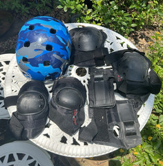 Eight Ball Blue Camo Helmet with Knee/Elbow/Wrist Protective Pad Set
