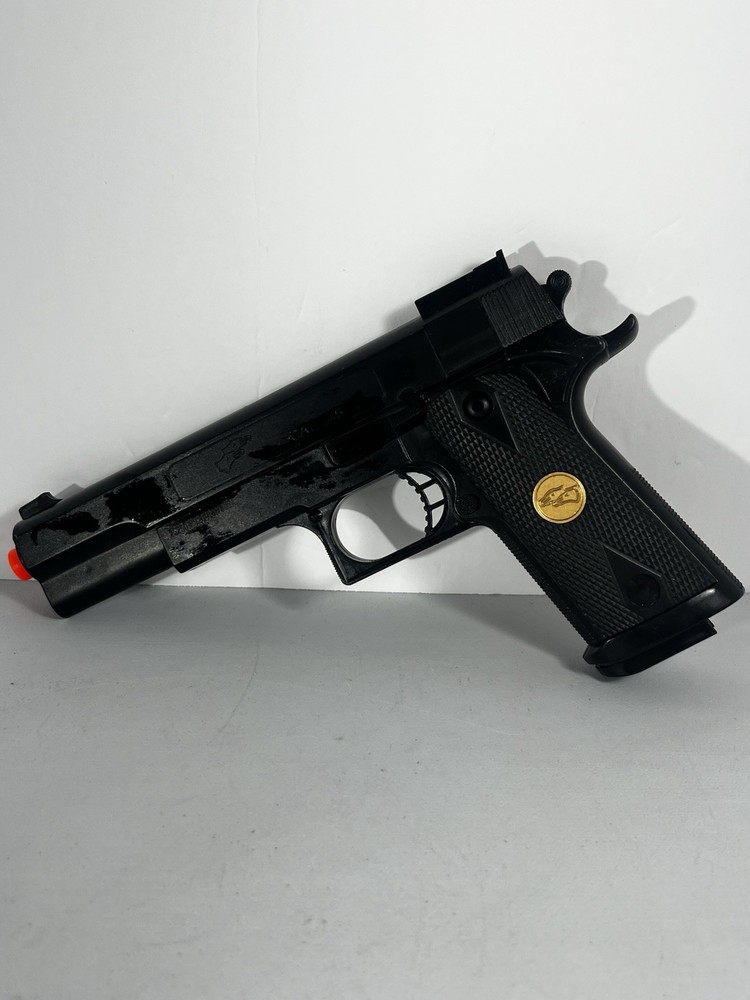 Double Eagle P169 M1911 spring-powered airsoft pistol Tested Works. (D)