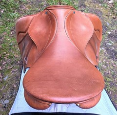 Stübben Genesis VSD Deluxe Close Contact Honey Leather – 17.5” seat