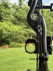 Garmin Xero A1I Pro Bow Hunting Compound Bow Sight, Right Hand, Green/Black