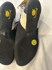La Sportiva Katana Lace Women’s Climbing Shoes, Size US 4, EUR 34.5, White/Black