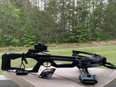Barnett Recruit Compound Crossbow 140lbs Draw 300fps Black 34.25in NEW